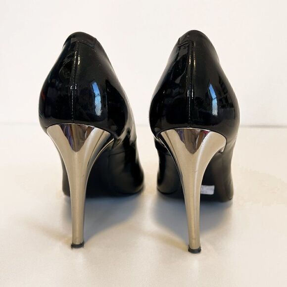 Roger Vivier Black Patent Leather Pumps with Silver Trompette Heels - Picture 4 of 8